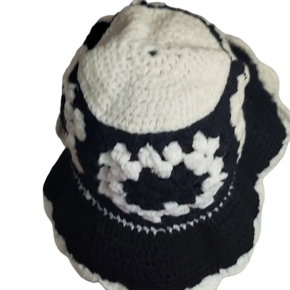 Vintage Black White Handcrafted Crochet Big Floppy Brim Hat - Picture 8 of 12